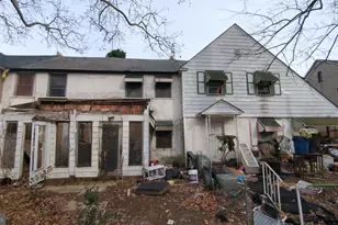 1233 Clover Ln, Chester, PA 19013 - Photo 5