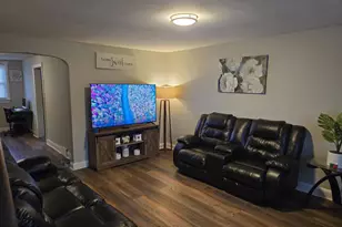 229 W 22nd St, Chester, PA 19013 - Photo 3