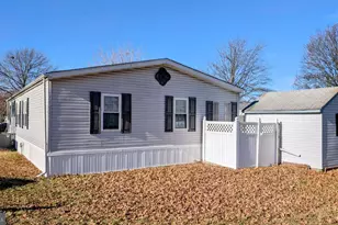 204 Horseshoe Dr, Garnet Valley, PA 19060 - Photo 5