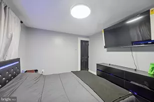 1212 Leiper St, Crum Lynne, PA 19022 - Photo 15