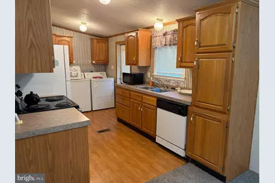 51 Lake Drive, Media, PA 19063 - Photo 7