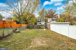 2534 Sandeland St, Chester, PA 19013 - Photo 35