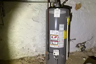 23 E Mowry St, Chester, PA 19013 - Photo 15