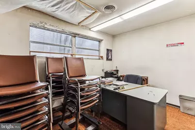 1453 Edgmont Avenue, Chester, PA 19013 - Photo 9