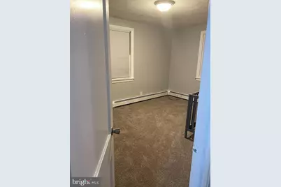 240 E Avon Road, Brookhaven, PA 19015 - Photo 5