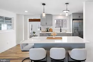 921 Flora Ln, Boothwyn, PA 19061 - Photo 5