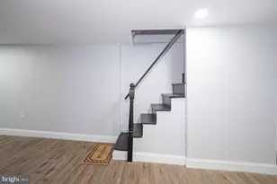 307 Poplar St, Darby, PA 19023 - Photo 39