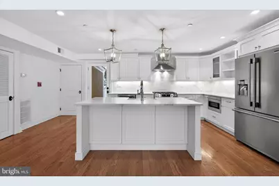 200 W Wayne Avenue #1, Wayne, PA 19087 - Photo 3