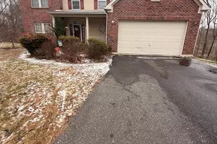 33 Big Woods Dr, Glen Mills, PA 19342 - Photo 1