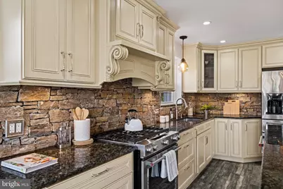 727 E Manoa Road, Havertown, PA 19083 - Photo 15