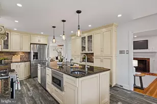 727 E Manoa Rd, Havertown, PA 19083 - Photo 13