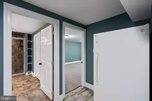 727 E Manoa Rd, Havertown, PA 19083 - Photo 51