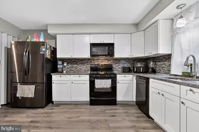 4211 W 5th Street, Marcus Hook, PA 19061 - Photo 7