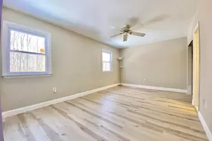 Bishop Dr, Aston, PA 19014 - Photo 17