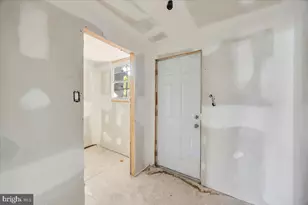 34 E 23rd St, Chester, PA 19013 - Photo 15