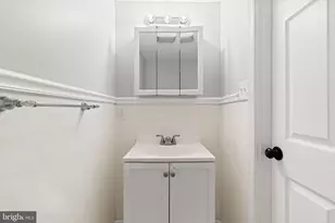 1359 Green St, Marcus Hook, PA 19061 - Photo 15