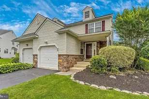 30 Steeplechase Cir, Aston, PA 19014 - Photo 1