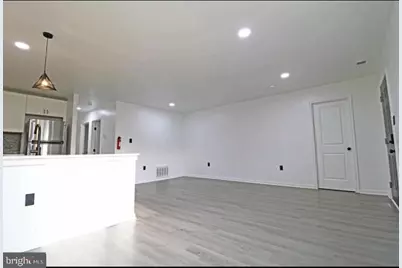 511 Corinthian Avenue #UNIT B, Essington, PA 19029 - Photo 3