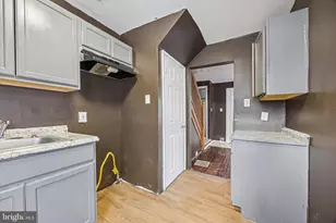 1211 Thomas St, Chester, PA 19013 - Photo 9