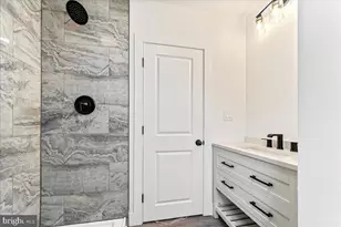 16 S 13th St, Darby, PA 19023 - Photo 9