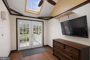 908 Amosland Rd, Prospect Park, PA 19076 - Photo 7