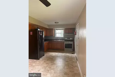 1021 E Williams Circle, Chester, PA 19013 - Photo 5