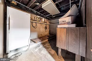 33 S Woodlawn Ave, Aldan, PA 19018 - Photo 35