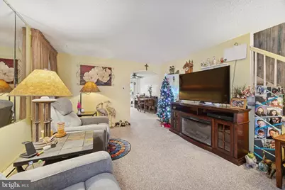 176 Crum Creek Drive, Woodlyn, PA 19094 - Photo 5