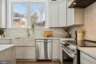 739 S Roberts Rd, Bryn Mawr, PA 19010 - Photo 9