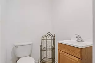 924 Madison St, Chester, PA 19013 - Photo 11