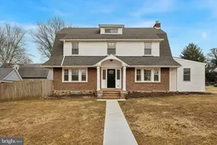 703 Lindale Ave, Drexel Hill, PA 19026 - Photo 1