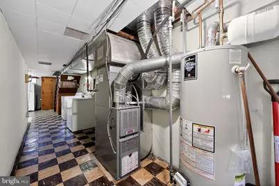 2237 S Harwood Avenue, Upper Darby, PA 19082 - Photo 23