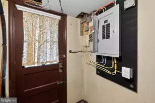 2237 S Harwood Ave, Upper Darby, PA 19082 - Photo 25