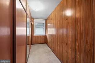 2237 S Harwood Ave, Upper Darby, PA 19082 - Photo 17