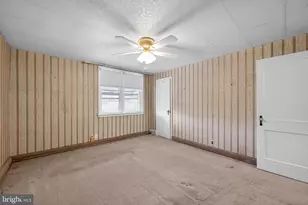 2237 S Harwood Ave, Upper Darby, PA 19082 - Photo 13