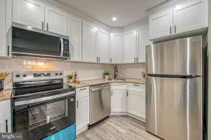 261 Bishop Dr, Aston, PA 19014 - Photo 7