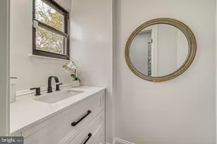 261 Bishop Dr, Aston, PA 19014 - Photo 13