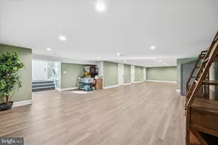 1002 11th Ave, Folsom, PA 19033 - Photo 37