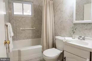 2112 N Lee Ln, Aston, PA 19014 - Photo 9