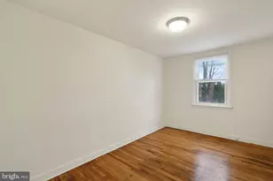 202 Golf Rd, Darby, PA 19023 - Photo 7