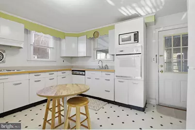 1121 Chester Pike, Crum Lynne, PA 19022 - Photo 9