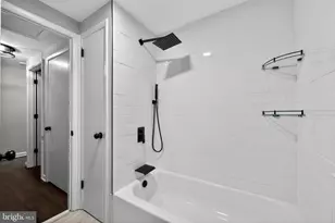 230 Houston St, Chester, PA 19013 - Photo 9