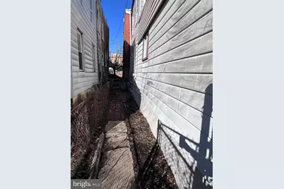 2117 W 4th Street, Chester, PA 19013 - Photo 33