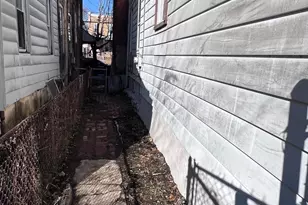 2117 W 4th St, Chester, PA 19013 - Photo 33