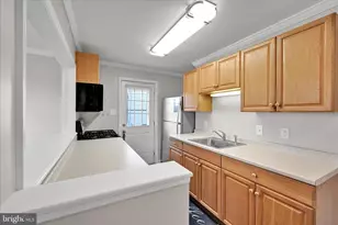 204 Ridley Ave, Folsom, PA 19033 - Photo 9