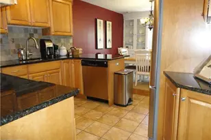 204 Greenbriar Ln, Havertown, PA 19083 - Photo 9