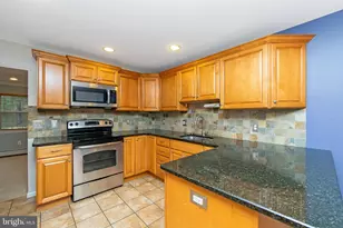 204 Greenbriar Ln, Havertown, PA 19083 - Photo 11