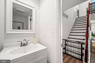 147 W Kenilworth Cir, Newtown Square, PA 19073 - Photo 11