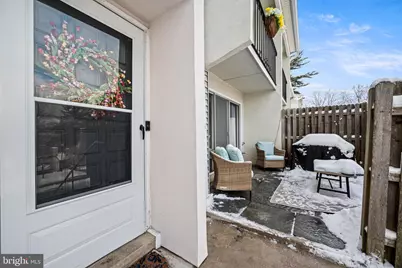 147 W Kenilworth Circle, Newtown Square, PA 19073 - Photo 3