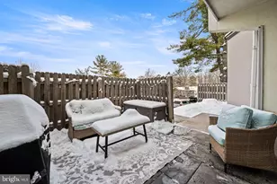 147 W Kenilworth Cir, Newtown Square, PA 19073 - Photo 5